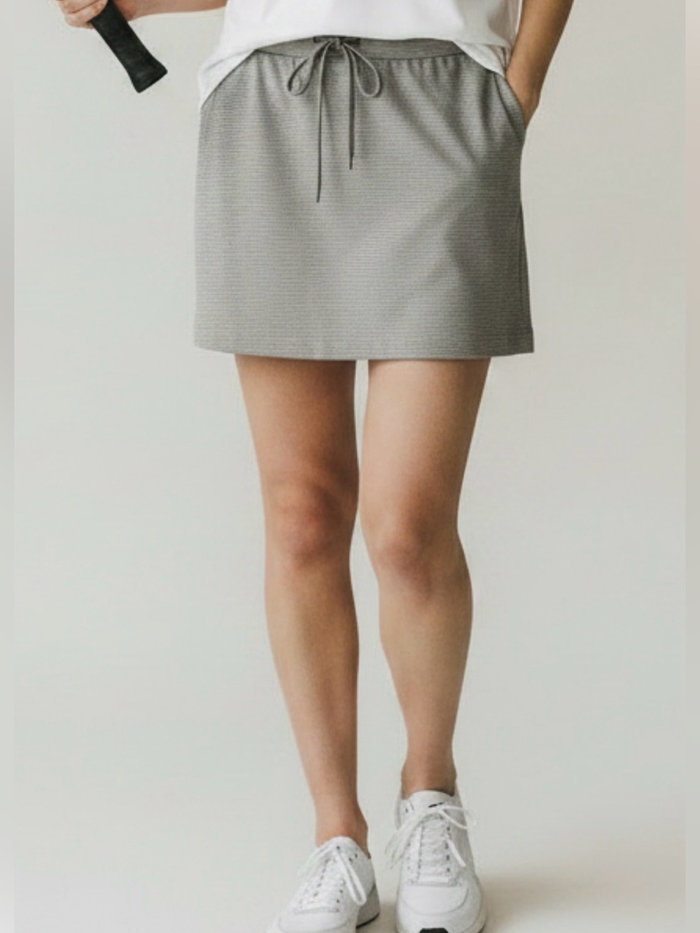 Athleta Gray Skirt w/ Thin White Stripes Zip Pockets Built-in Dri-Wick Shorts S